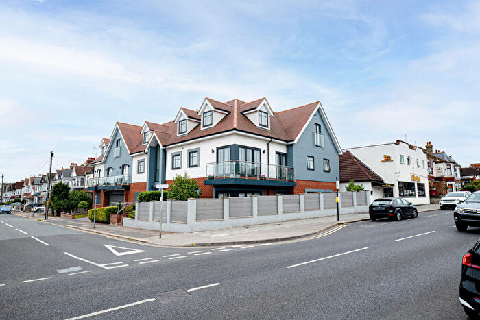 2 Bedroom Flat For Sale In London Road, Leigh-on-sea, SS9