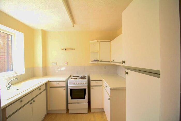 2 Bedroom Terraced House To Rent In Sherwood Drive, Daventry, Northants, NN11