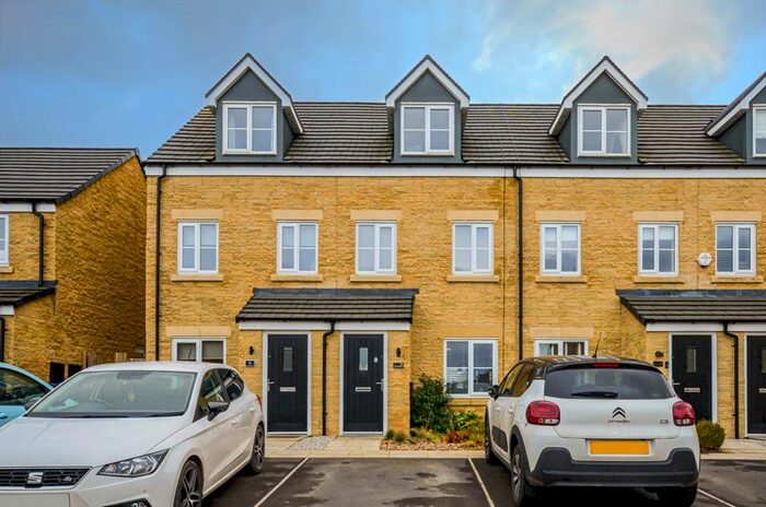 3 Bedroom Terraced House For Sale In Lanky Gardens, Colne, BB8