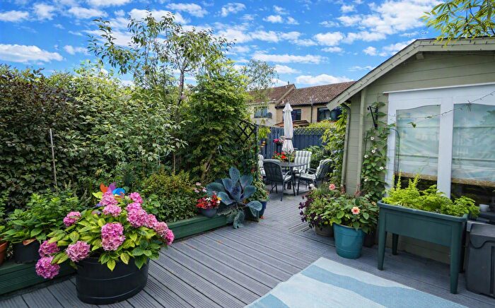 3 Bedroom Terraced House For Sale In Ramsay Gardens, Aberdeen, AB10