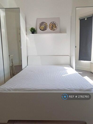 Studio To Rent In Mayfair Avenue, Ilford, IG1