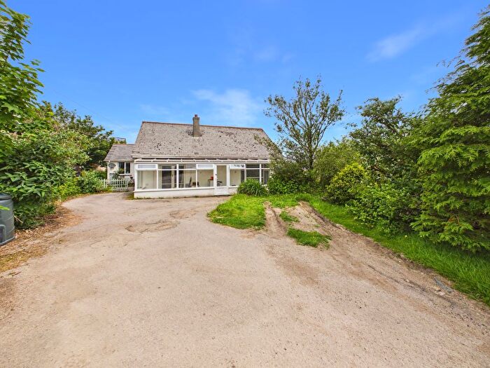 6 Bedroom Property For Sale In Longdowns, Penryn - Versatile Accommodation, TR10