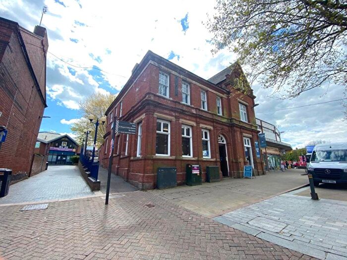 1 Bedroom Flat To Rent In High Street, Swadlincote, Derbyshire, DE11