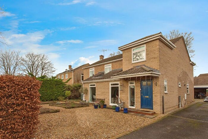 5 Bedroom Detached House For Sale In Vine Close, Stapleford, Cambridge, CB22