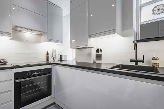 1 Bedroom Flat To Rent In Bernard Street, London, WC1N