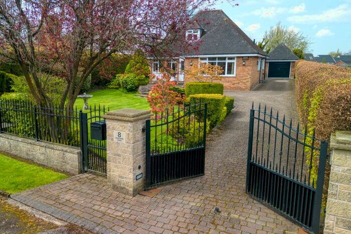 3 Bedroom Detached House For Sale In Bowlacre Road, Gee Cross, SK14