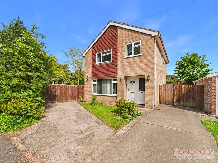 4 Bedroom Detached House For Sale In Hayfield Drive, Gresford, Wrexham, LL12