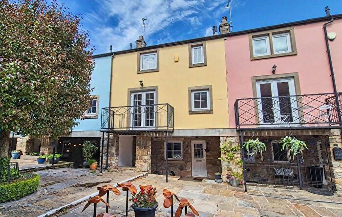 3 Bedroom Town House For Sale In Saddlers Mews, Clitheroe, BB7