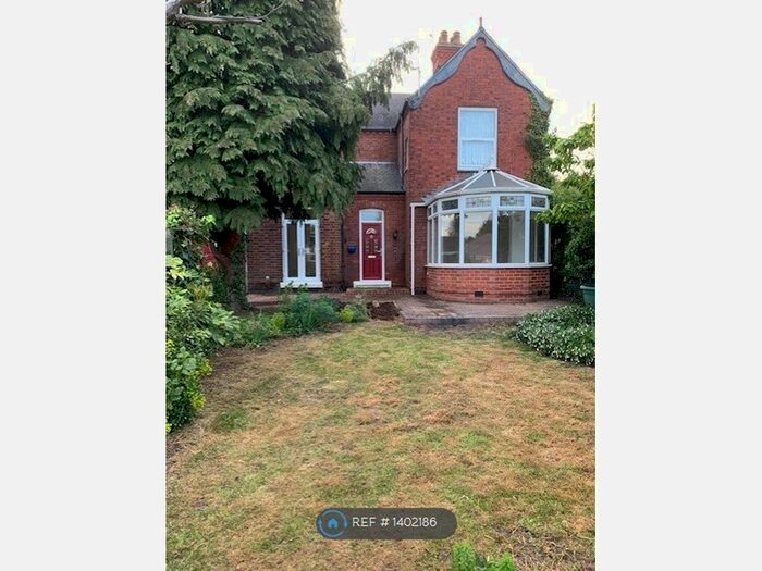 3 Bedroom Detached House To Rent In Watson Avenue, Nottingham, NG3