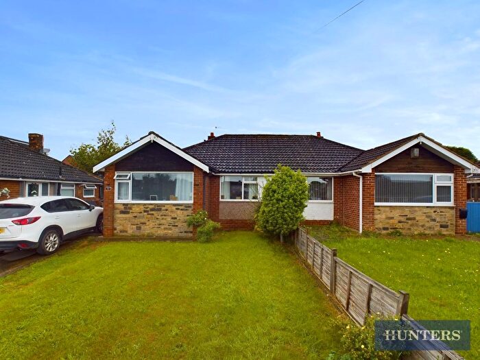 2 Bedroom Semi-Detached Bungalow For Sale In Beacon Road, Scarborough, YO12