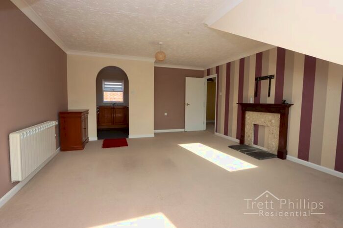 2 Bedroom Flat To Rent In Cromer Road, North Walsham, NR28