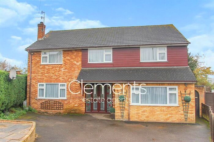 4 Bedroom Detached House To Rent In Stonelea Road, Hemel Hempstead, HP3