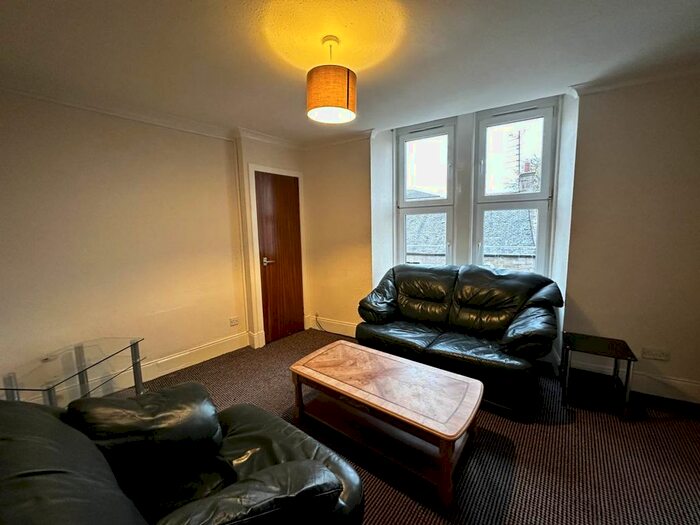1 Bedroom Flat To Rent In Hilltown, Dundee, DD3