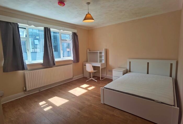 2 Bedroom Detached House To Rent In Oxford Street, Swansea, SA1