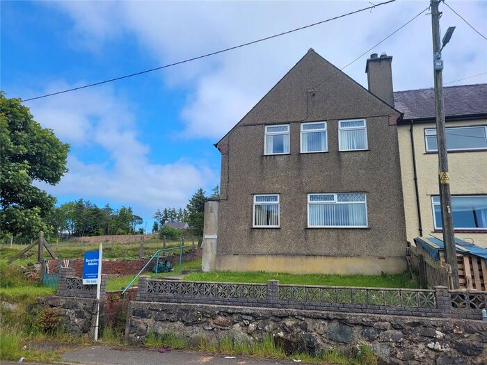 3 Bedroom End Of Terrace House For Sale In Rhosgadfan, Caernarfon, Gwynedd, LL54