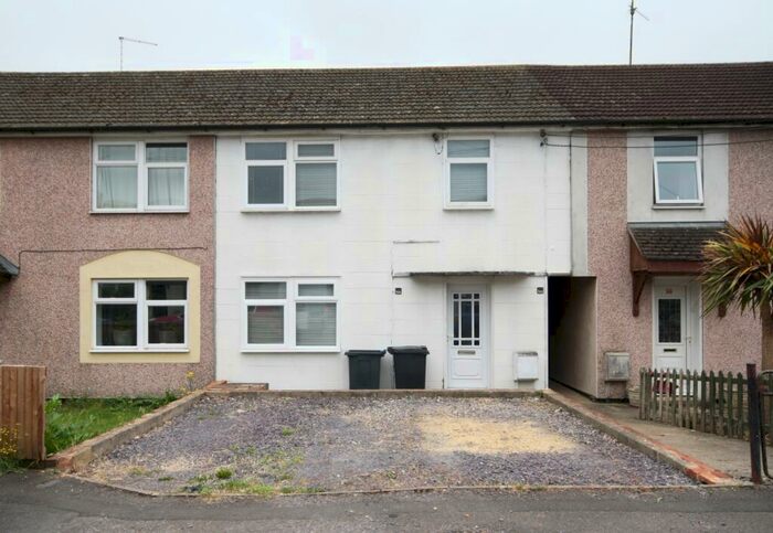 3 Bedroom Terraced House To Rent In Reids Piece, Purton, SN5