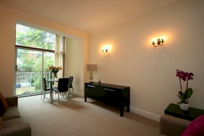 1 Bedroom Flat To Rent In Stonor Road, London, W14