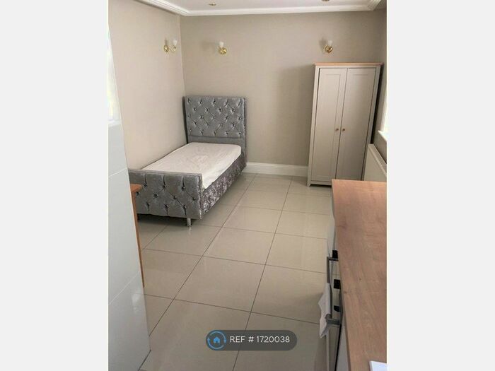 Studio To Rent In Russell Street, York, YO23