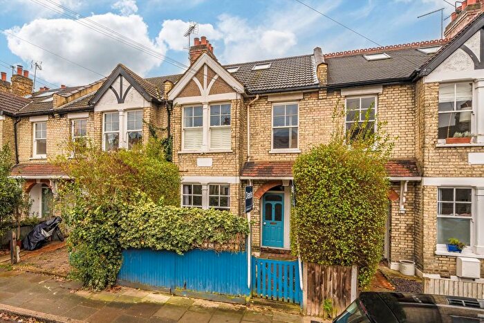 2 Bedroom Flat To Rent In Kenley Road, St Margarets, Twickenham, TW1