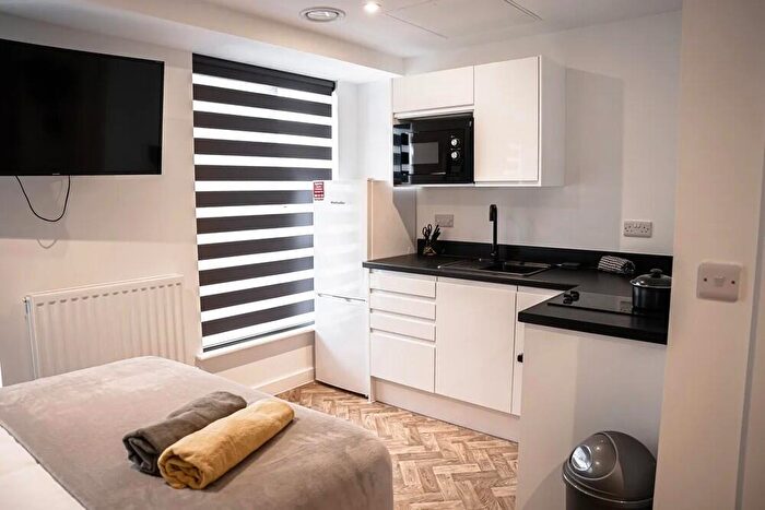 Studio To Rent In Bridge Street West, Birmingham, B19