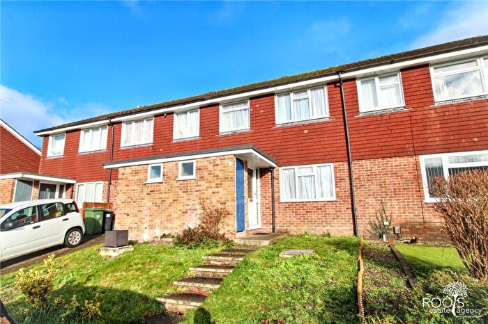 3 Bedroom Terraced House For Sale In Gilroy Close, Newbury, Berkshire, RG14