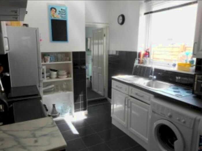 1 Bedroom Flat To Rent In Adames Road, Portsmouth, PO1