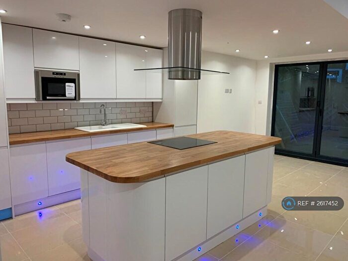 6 Bedroom Terraced House To Rent In Friern Road, Dulwich, Peckham, Brixton, Camberwell, Nunhead, SE22