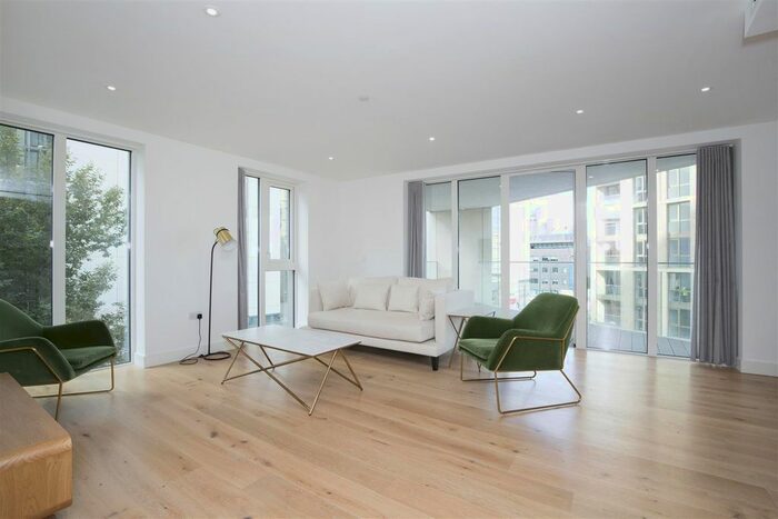 2 Bedroom Flat For Sale In Admiralty House, London Dock, Vaughan Way, Wapping, E1W
