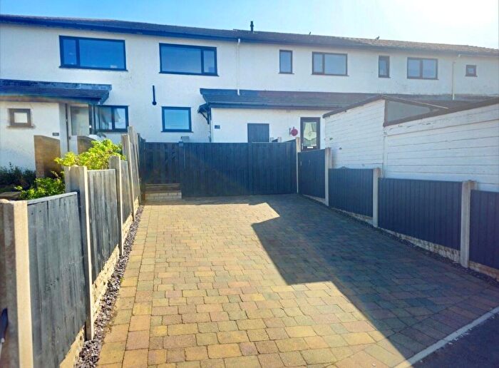 2 Bedroom Town House For Sale In Deganwy Road, Deganwy, Conwy, LL31
