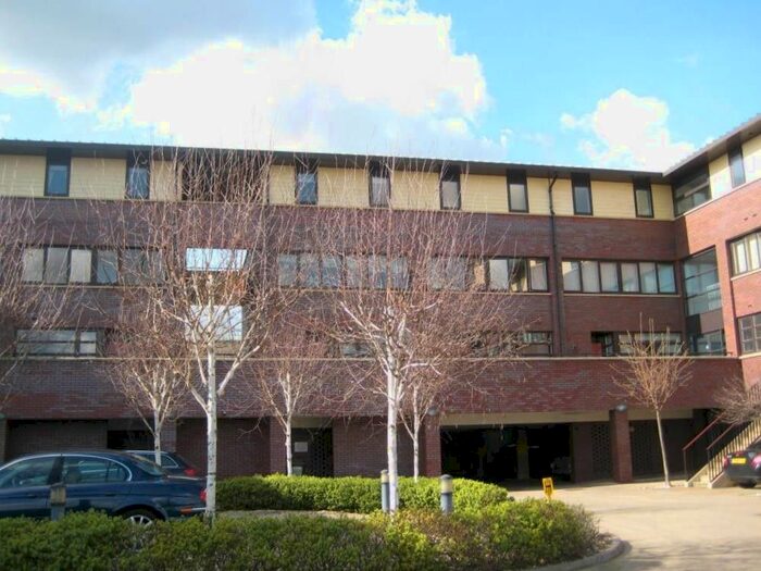 3 Bedroom Town House To Rent In Highbury Lane, Campbell Park, Campbell Park, Milton Keynes, MK9