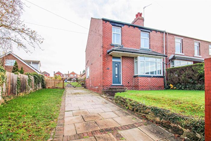 3 Bedroom Semi Detached House For Sale In Summer Lane, Royston, Barnsley, S71