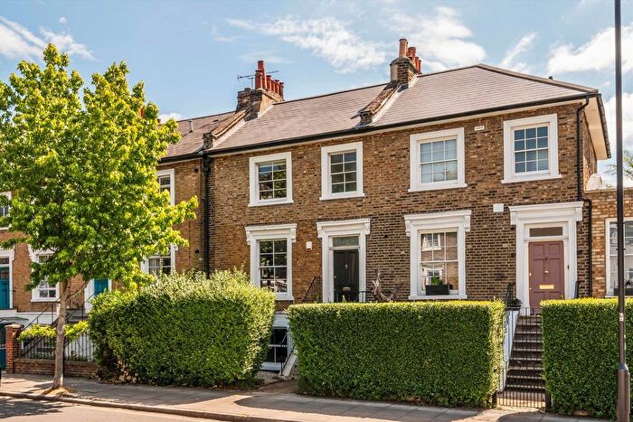 1 Bedroom Flat For Sale In Southgate Road, De Beauvoir, N1