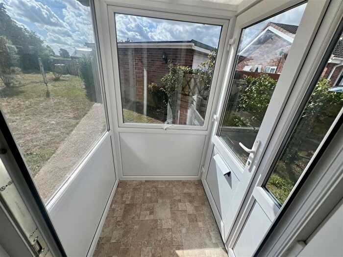 2 Bedroom Bungalow For Sale In Moor Park, Ruskington, NG34