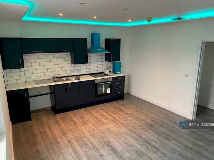 1 Bedroom Flat To Rent In Sefton Avenue, Leeds, LS11