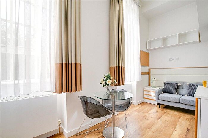 Apartment To Rent In Princess Beatrice House, Chelsea, London, SW10