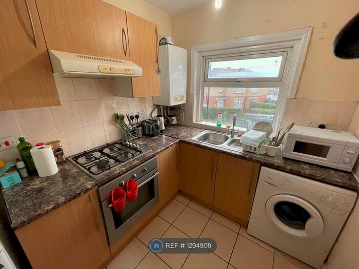 1 Bedroom Flat To Rent In Violet Road, Southampton SO16