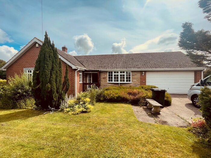 3 Bedroom Detached Bungalow For Sale In Thackers Lane, Tathwell, Louth, LN11