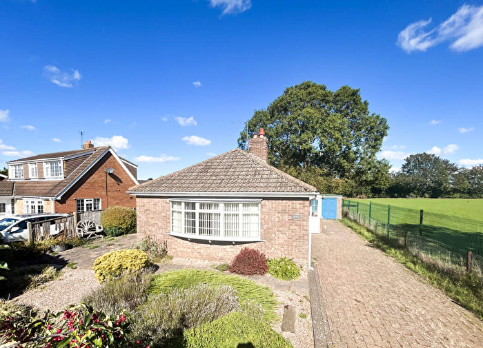 3 Bedroom Detached Bungalow For Sale In Huteson Lane, DN15