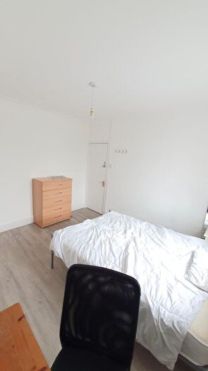 8 Bedroom Terraced House To Rent In St Marys Road, Oxford, Student Bedroom, OX4