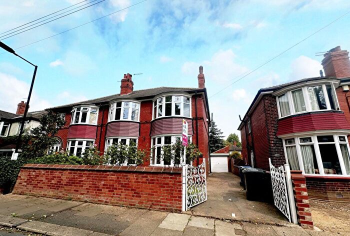 4 Bedroom House To Rent In Welbeck Road, Doncaster, DN4