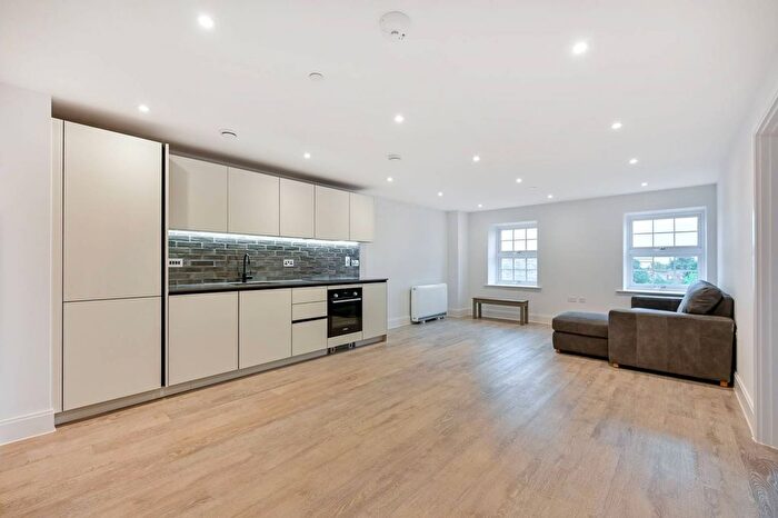 2 Bedroom Flat To Rent In The Factory, Slough, SL1