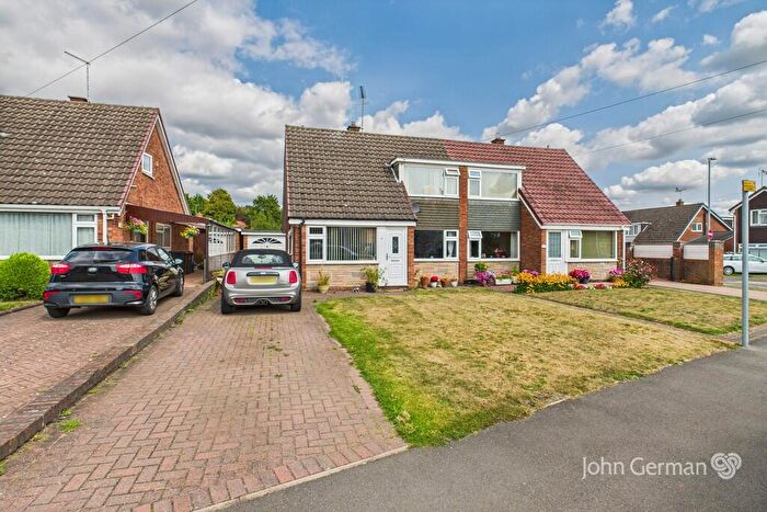 3 Bedroom Bungalow For Sale In Henhurst Ridge, Burton-on-Trent, DE13