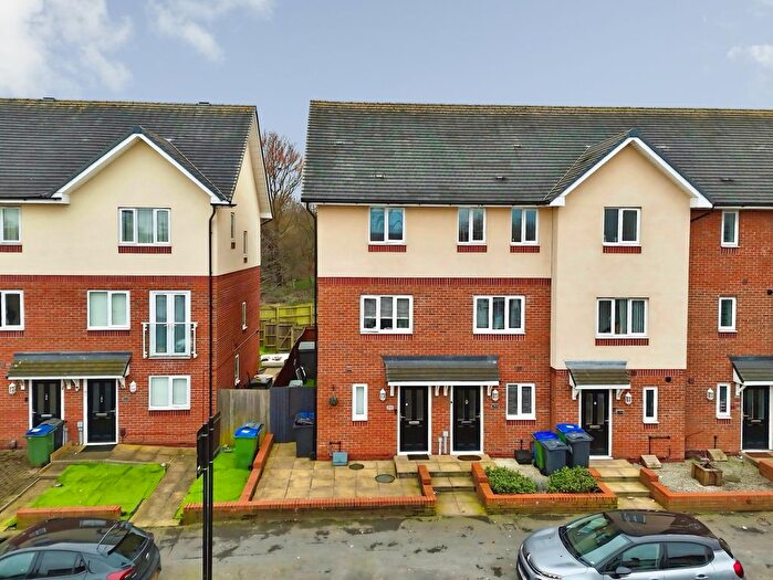3 Bedroom End Terrace House For Sale In Crankhall Lane, Wednesbury, Wednesbury, WS10
