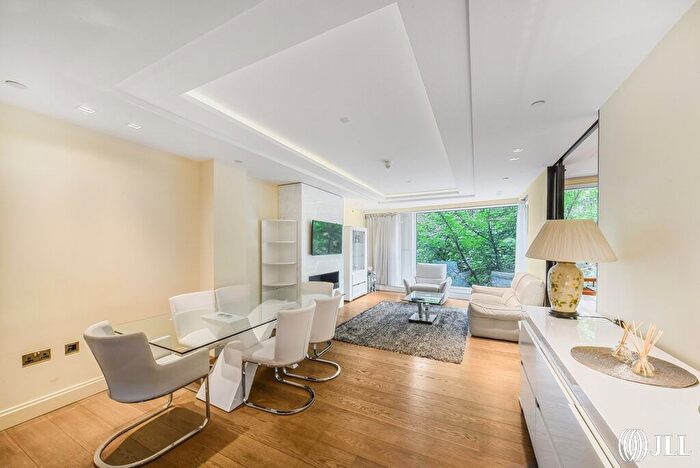 3 Bedroom Flat To Rent In Kensington High Street, London, W14