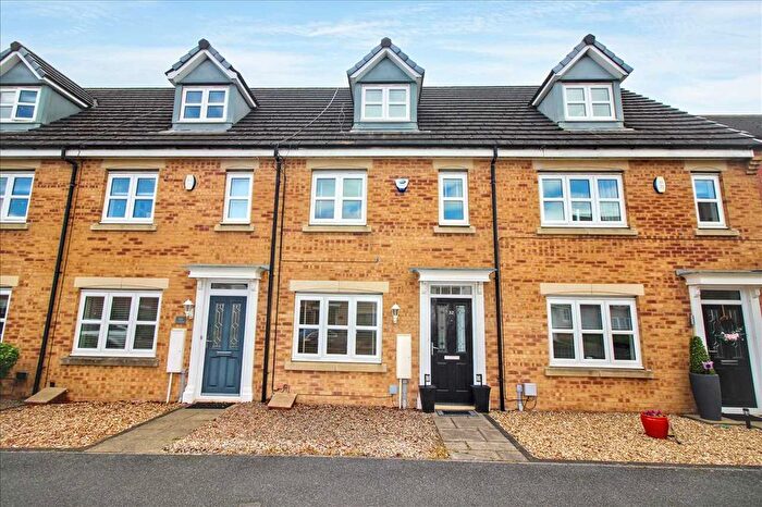 3 Bedroom Town House To Rent In Dukesfield, Shiremoor, Newcastle Upon Tyne, NE27