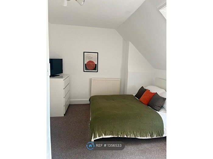 Studio To Rent In Kensington Road, Reading, RG30