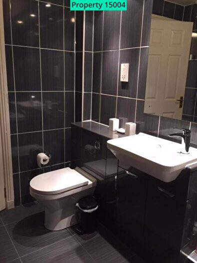 2 Bedroom Flat To Rent In Oliphant Court, Stirling, FK8