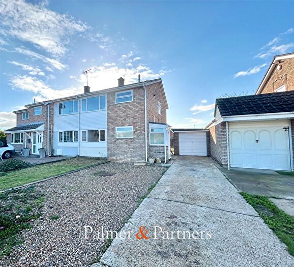 3 Bedroom Semi-Detached House To Rent In Puffinsdale, Clacton-On-Sea, Essex, CO15