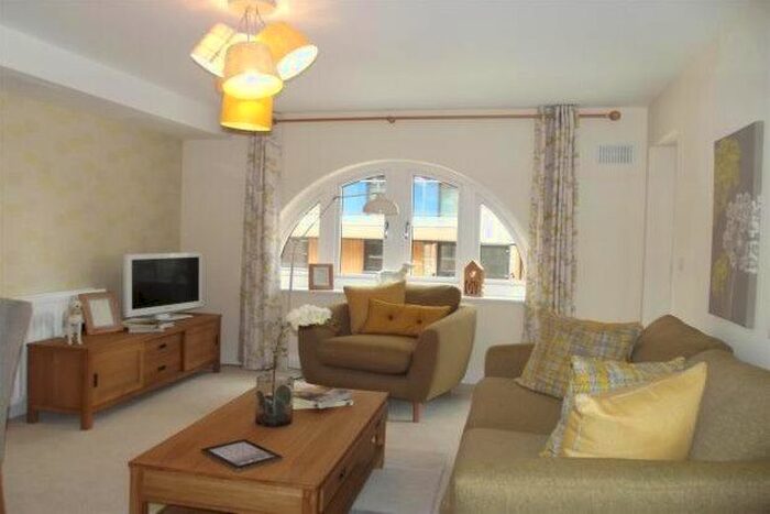 2 Bedroom Flat To Rent In Cannons Wharf, Tonbridge, TN9