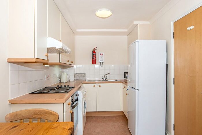 1 Bedroom Flat To Rent In St Thomas Street, Oxford, OX1